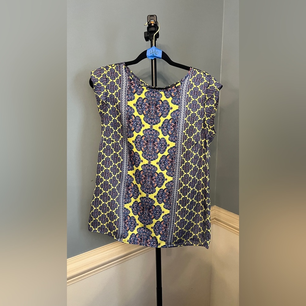 Elegant‎ Patterned Women's Top Medium